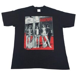 Retro Ramones Guitars T-Shirt